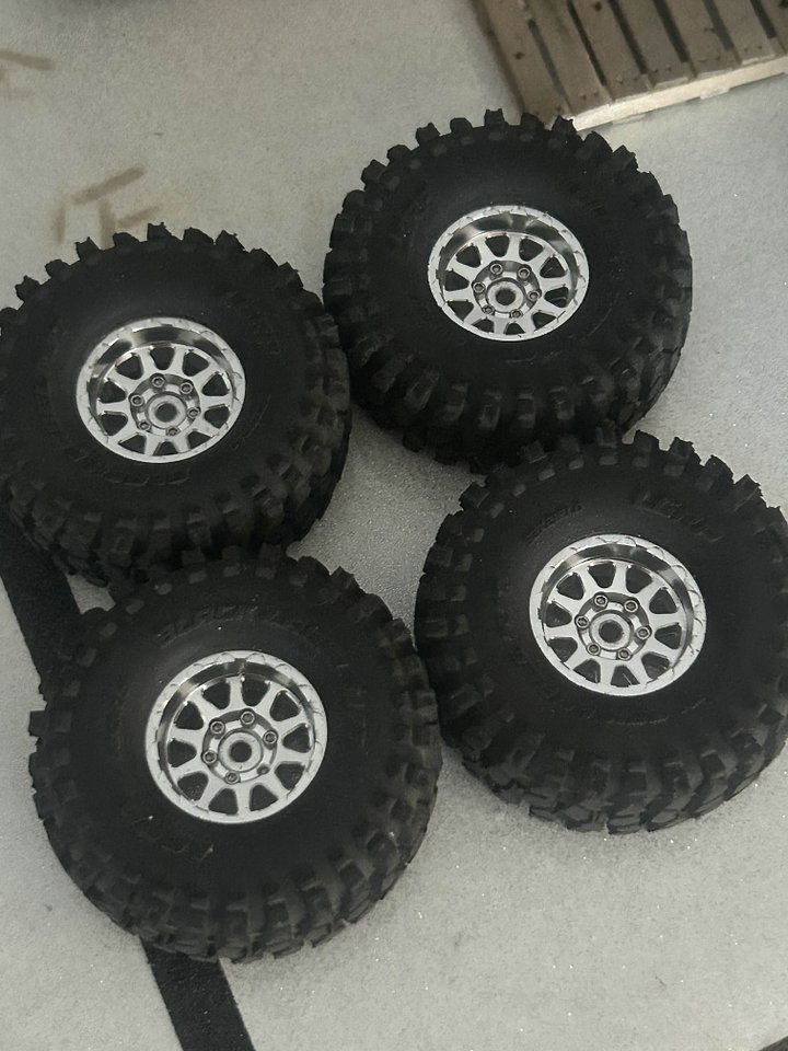 Robskii wheels / LGRP tires product image (2)
