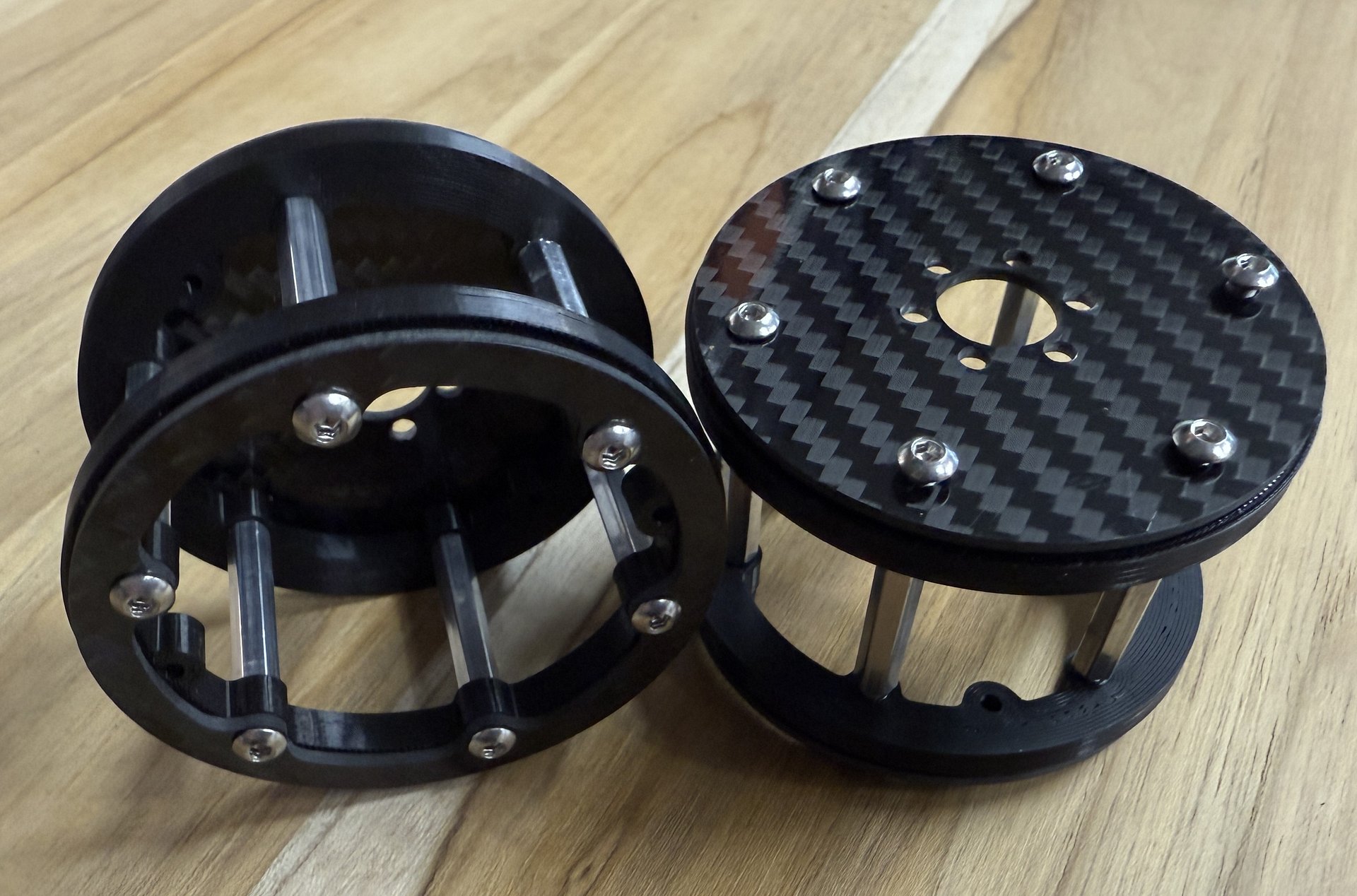 Dlux 2.2 Carbon Wheels product image (3)