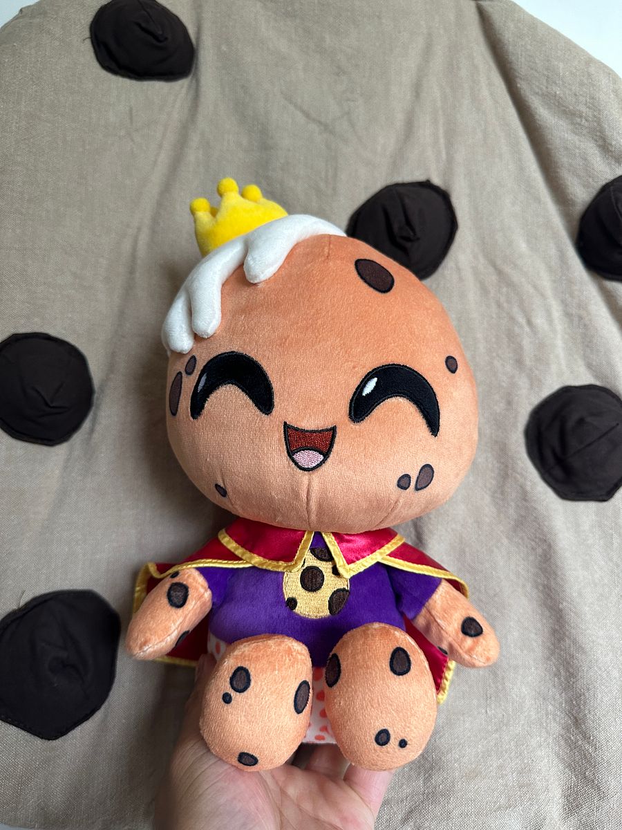 Cookie King Plushie product image (1)