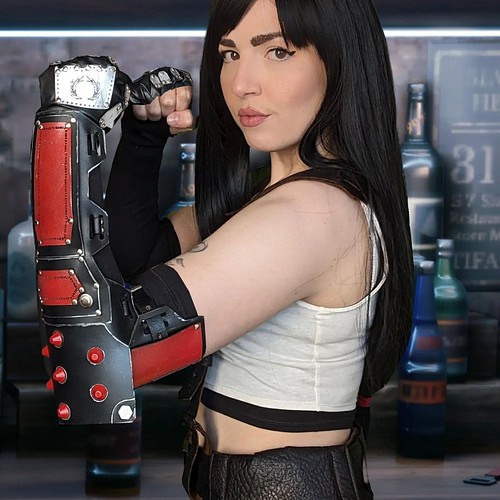 Happy Birthday Tifa, my queen! 
I adore Tifa so so much. She will always see the best in people and fight for the ones she lo...