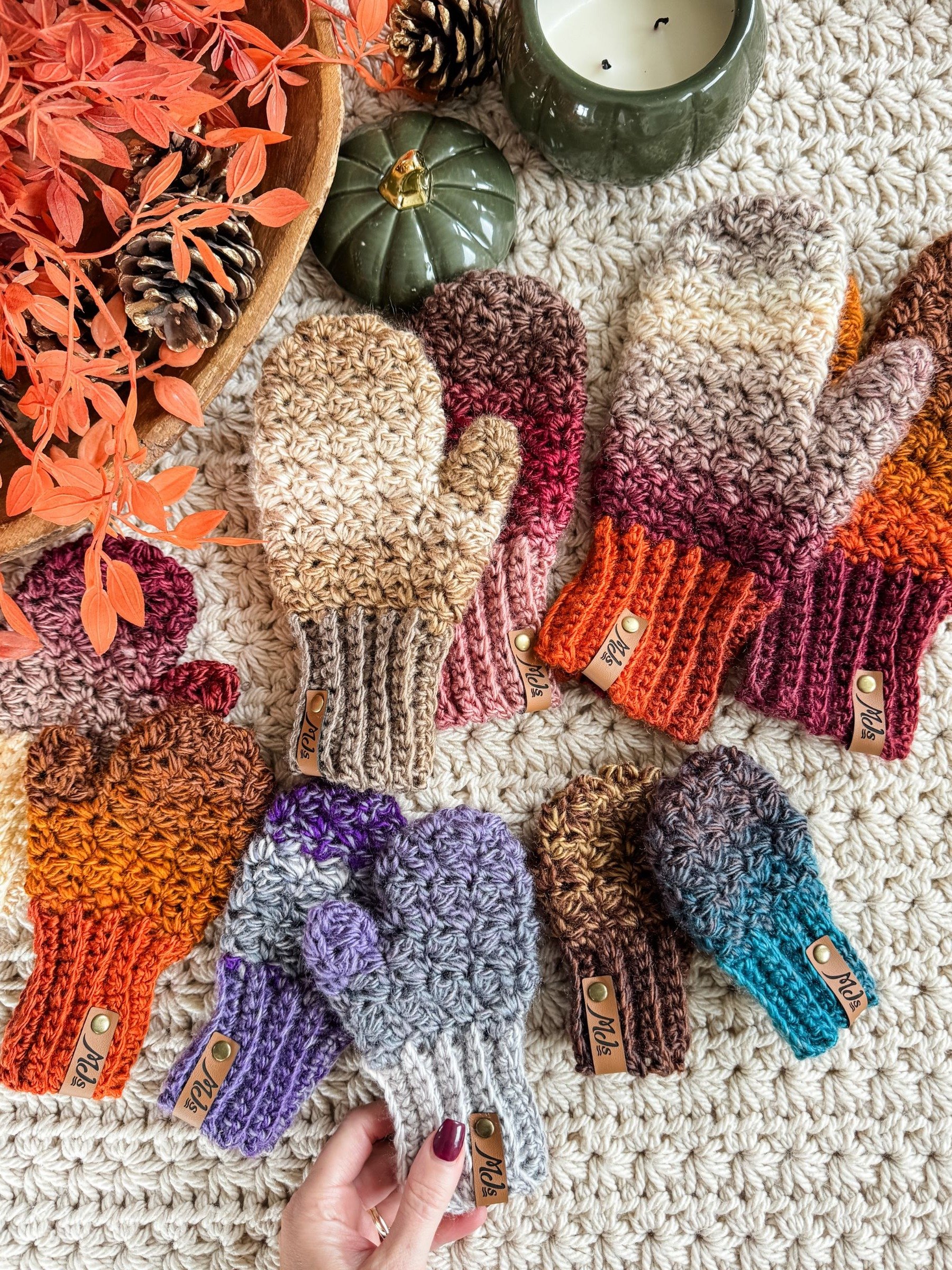 Chunky Suzette Mittens and Fingerless Gloves Crochet Pattern product image (6)