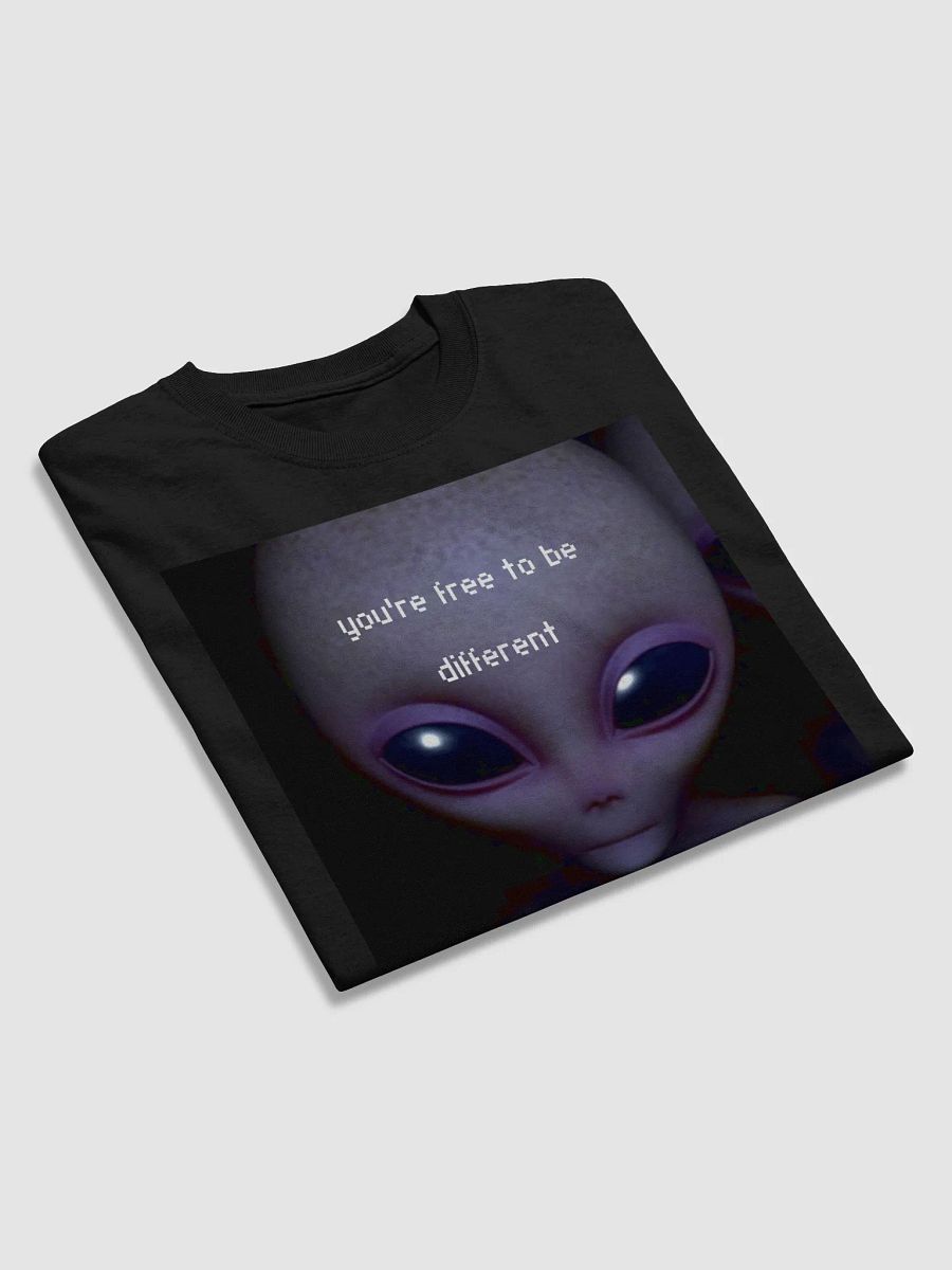 You Are Free to Be Different Alien T-Shirt – Embrace Your Uniqueness! product image (3)