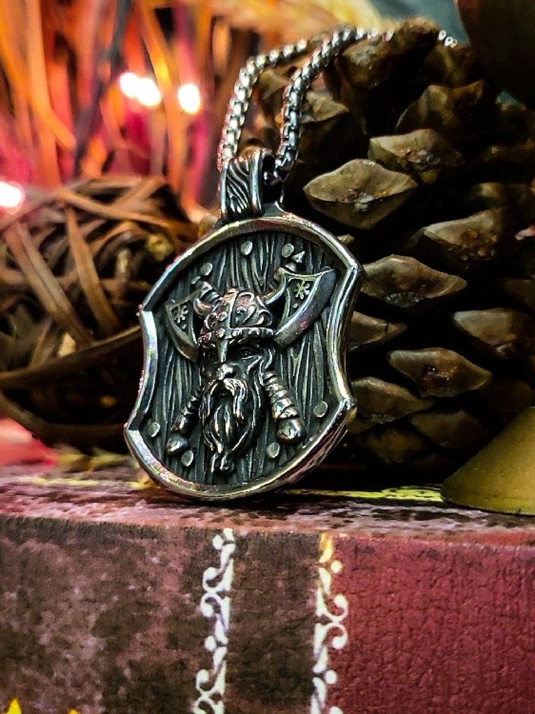 The Armored Kingdom Viking Warrior Necklace product image (2)