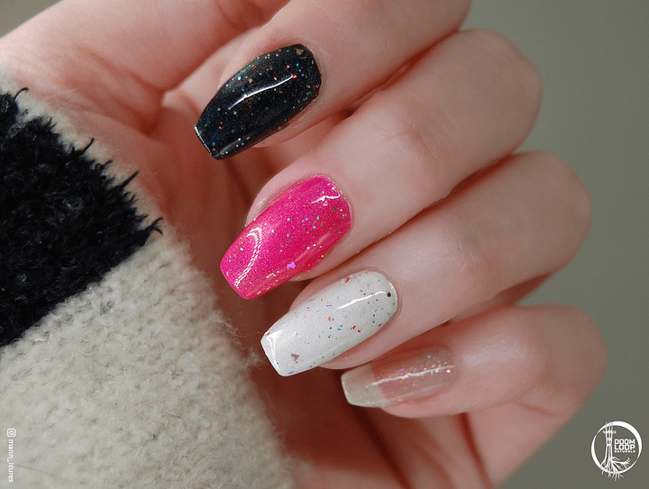 YE WINGED WINDS - Multiflake Sheer Holo Topper product image (2)