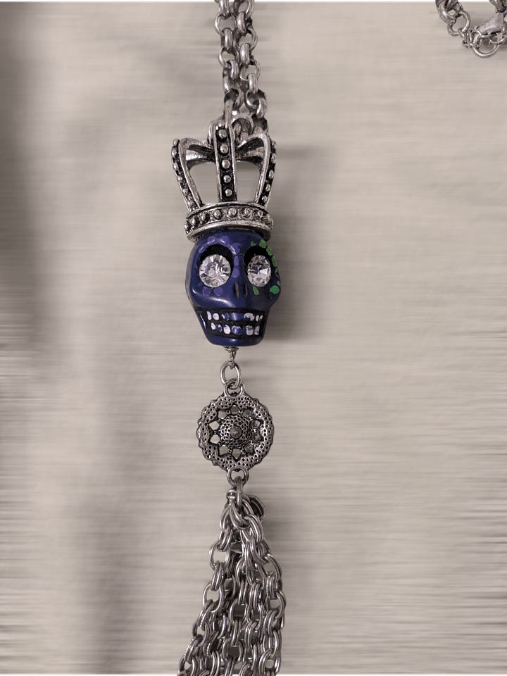 Rhinestones and Chains Crowned Skull Necklace product image (2)