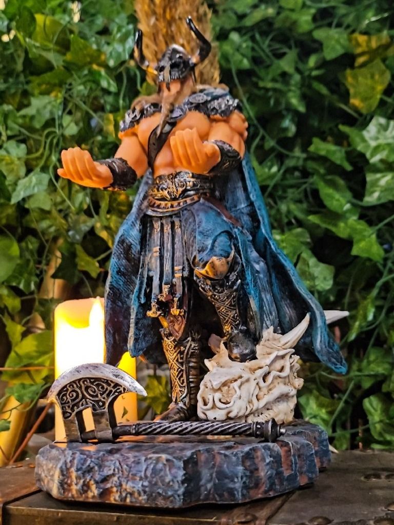 The Armored Kingdom Norse Valor Warrior W/ Dragon Skull Stand Holder product image (2)