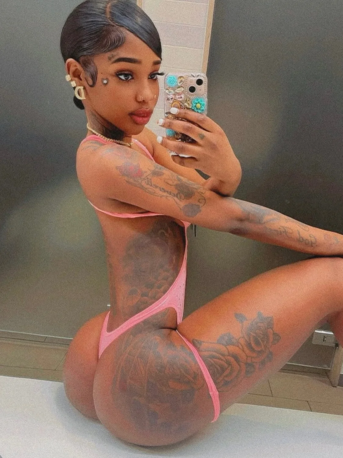 Bubble Booty Cutie Reveal product image (5)