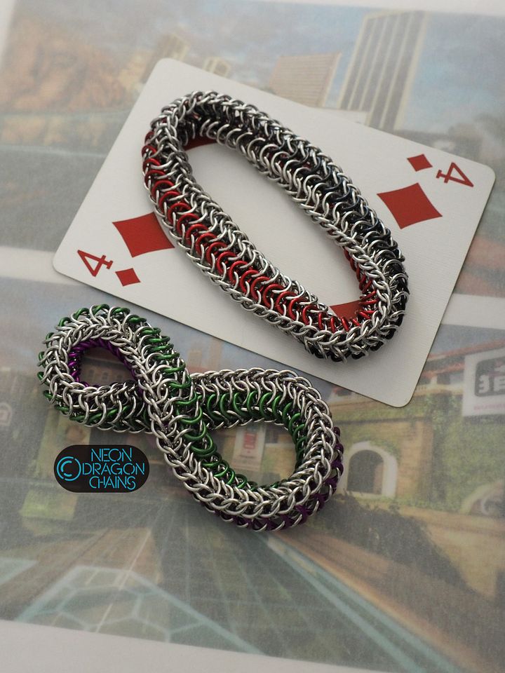 Mobius Fidget Toy / Steel Stripes product image (2)