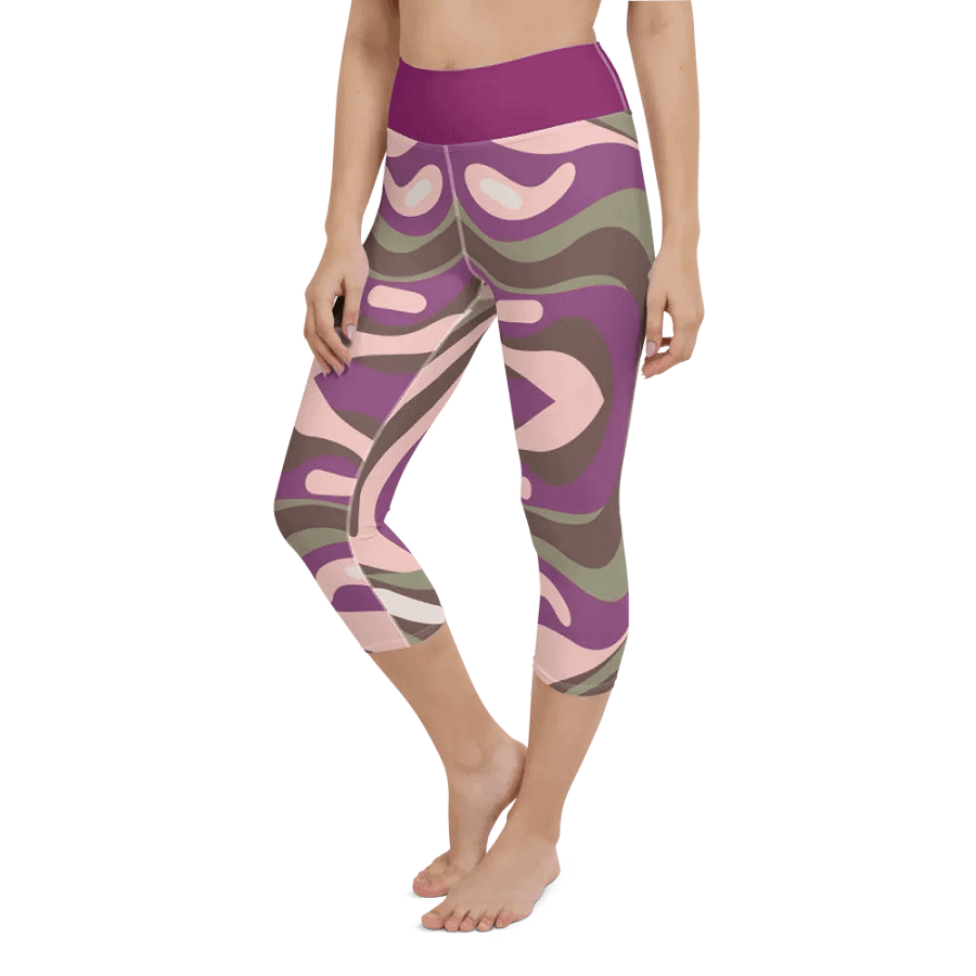 90s-inspired Yoga Capri Leggings – Stretch, Style, and Comfort product image (7)