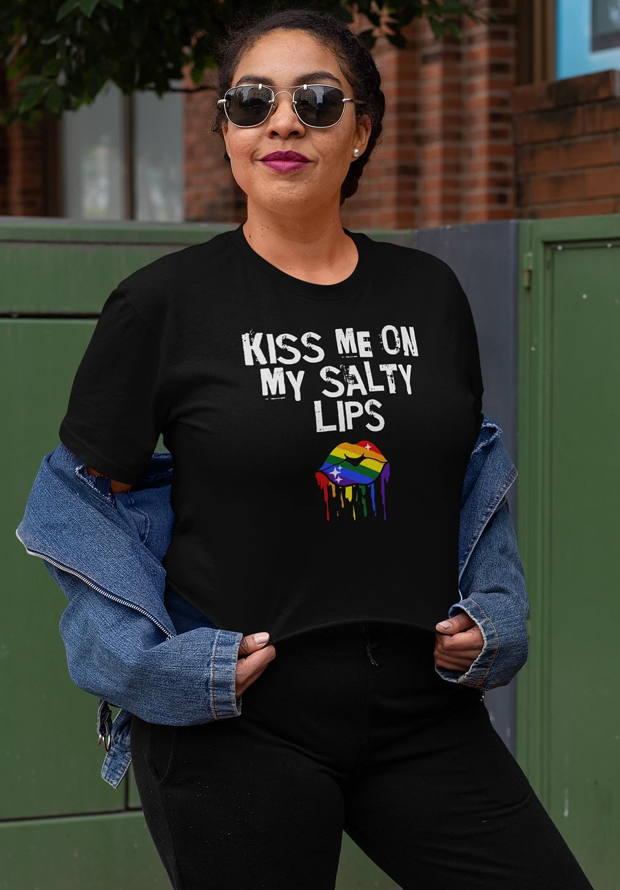 LGBTQ+ T-Shirt - Kiss Me On My Salty Lips - Rainbow (dark) product image (9)