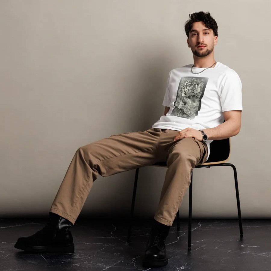 Nashīnasu - 2 Tiger In Love Drawing White T-Shirt product image (5)