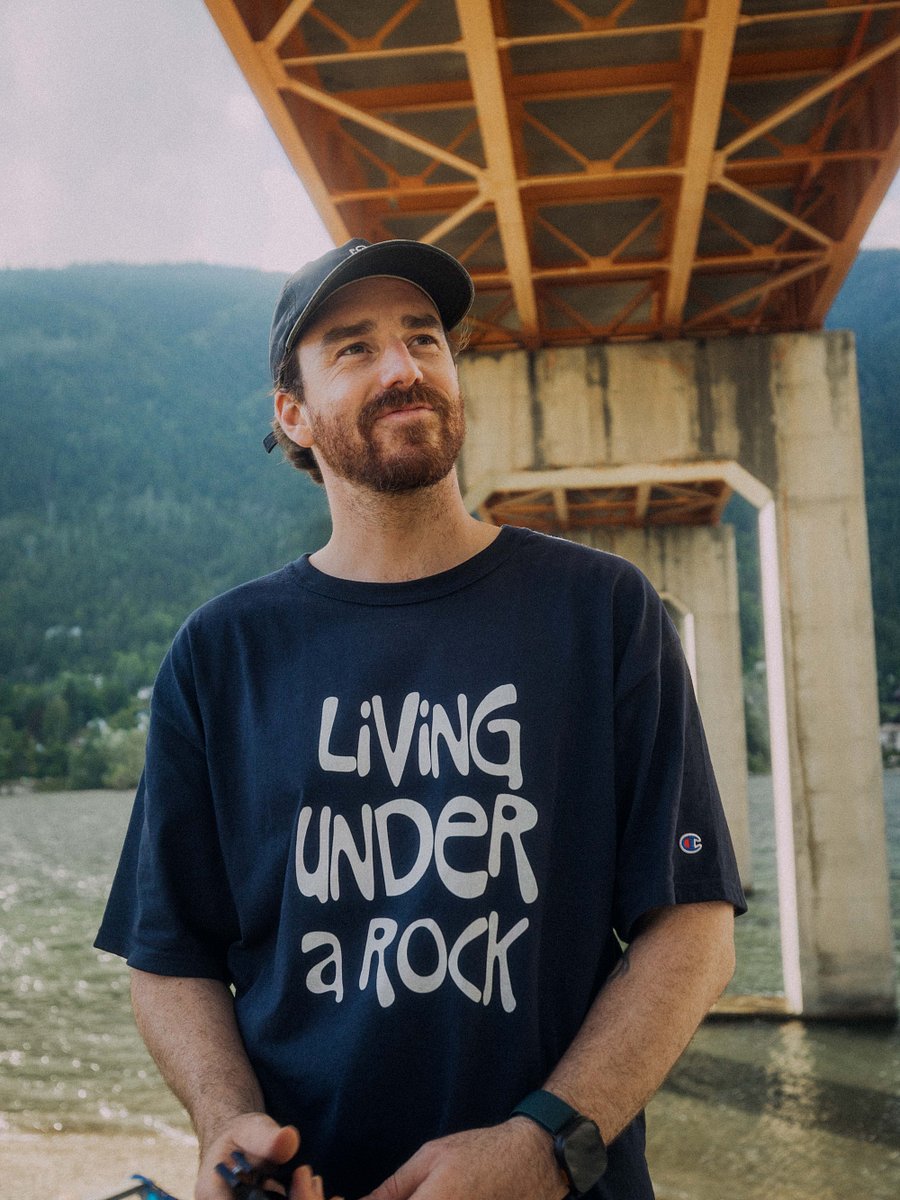 Living UAR tee product image (11)