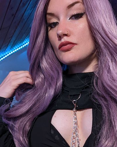 DOING HOT GHOUL SHIT. 
😈
#streamer #twitchaffiliate #twitch #twitchgirls #twitchstreamer #twitchgamer #twitchtv #pcgamergirl ...