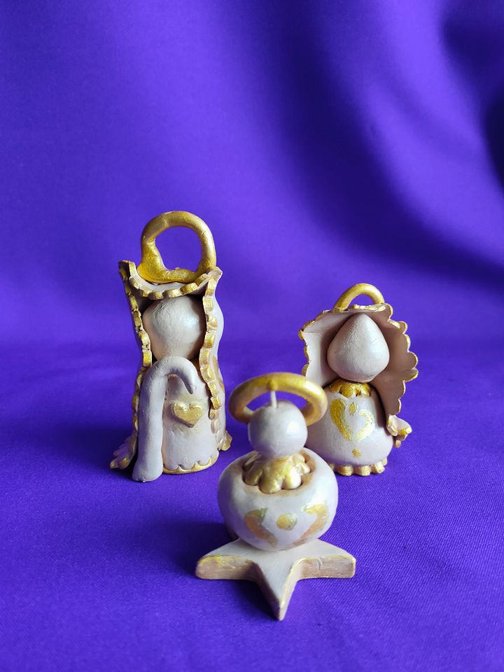 Conjunto presépio dourado de 3 peças, feita à mão, Sagrada Família elegante, decoração de Natal product image (1)