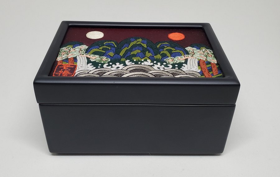 Yega Embroidered Box & Angel Cards product image (3)