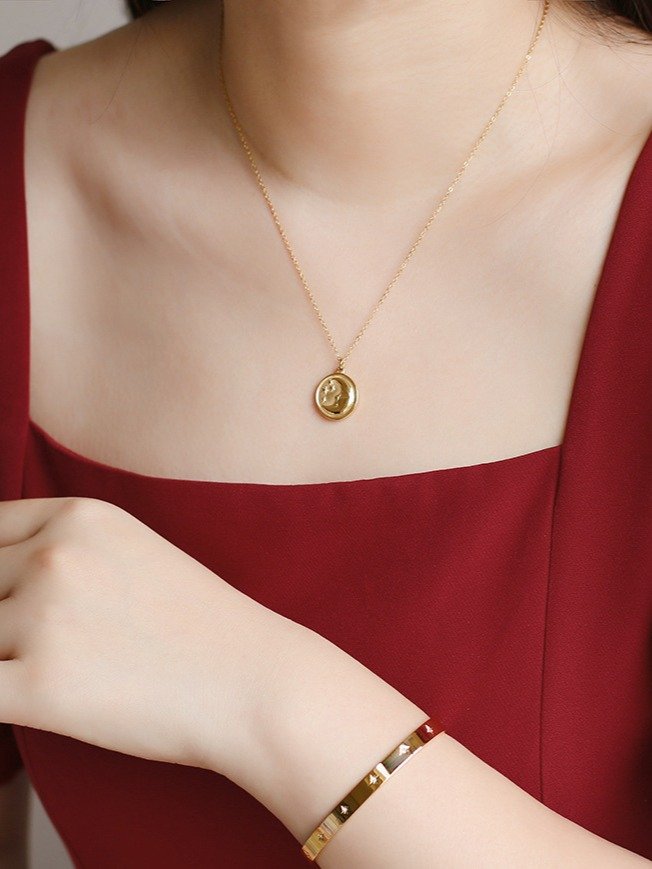 Sparkling Star Open Bracelet | 18K Gold Plated product image (2)