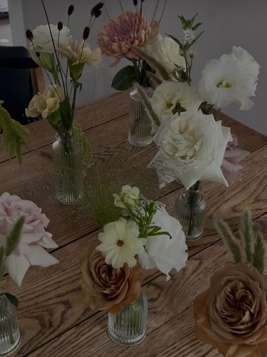 Blue-green light in motion. Turquoise balances energy, encourages honest expression, soothes the mind, and supports clarity. ...