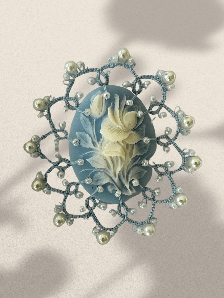 Lace Brooch Cameo Hand-tatted by Mary Ann product image (2)
