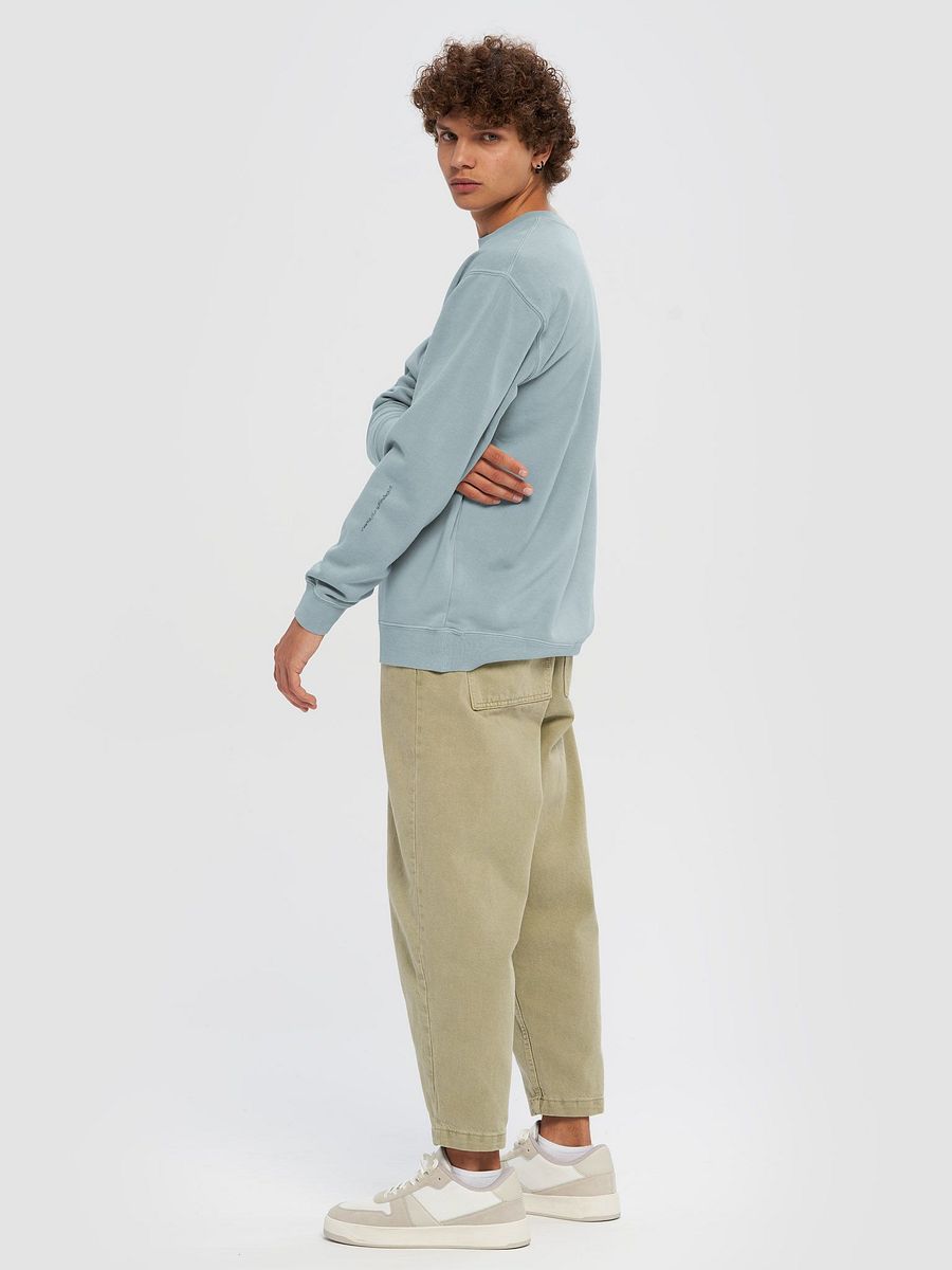 The Summit Sweatshirt (black design) product image (6)