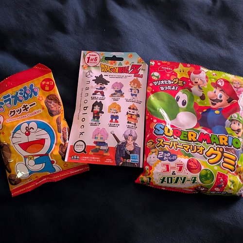 Got some souvenirs from Japan courtesy of my nieces. 
Interested to see what the #nanoblock #dragonballz figure will turn out...