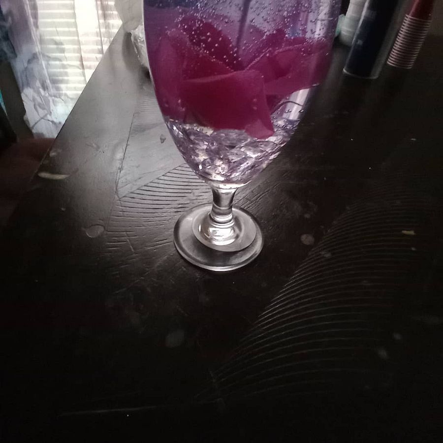 Clear Gel Wax Rose Champagne Glass Candle product image (1)