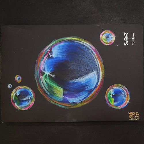 🫧Bubbles!🫧 
A little practice with shiny iridescents tonight on Twitch 

#coloredpencil #prismacolor #traditionalart #art #ar...