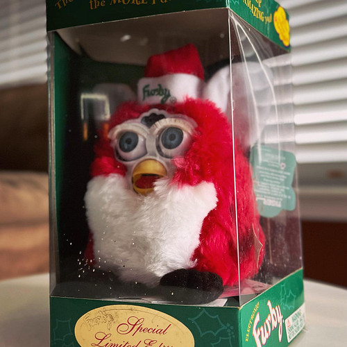 Paid $1 for this Furby in the box! Not sure if he works yet, but I’ll find out soon enough! #fleamarketfinds #retrotoys #furb...