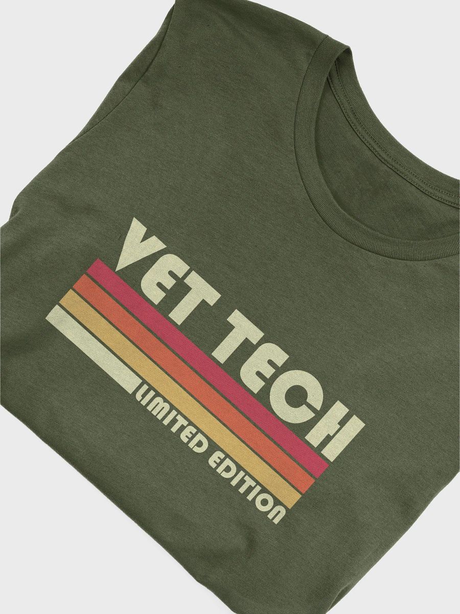 "Retro Vet tech" t-shirt (dark background) product image (3)