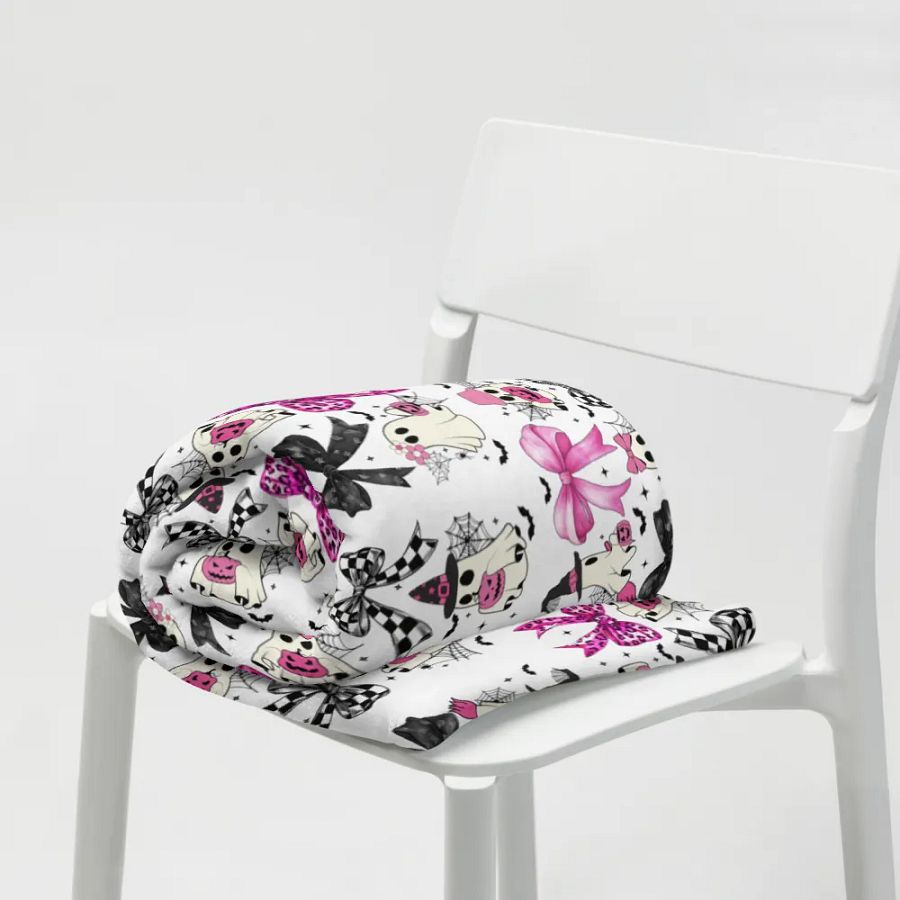 Coquette Halloween Blanket product image (7)