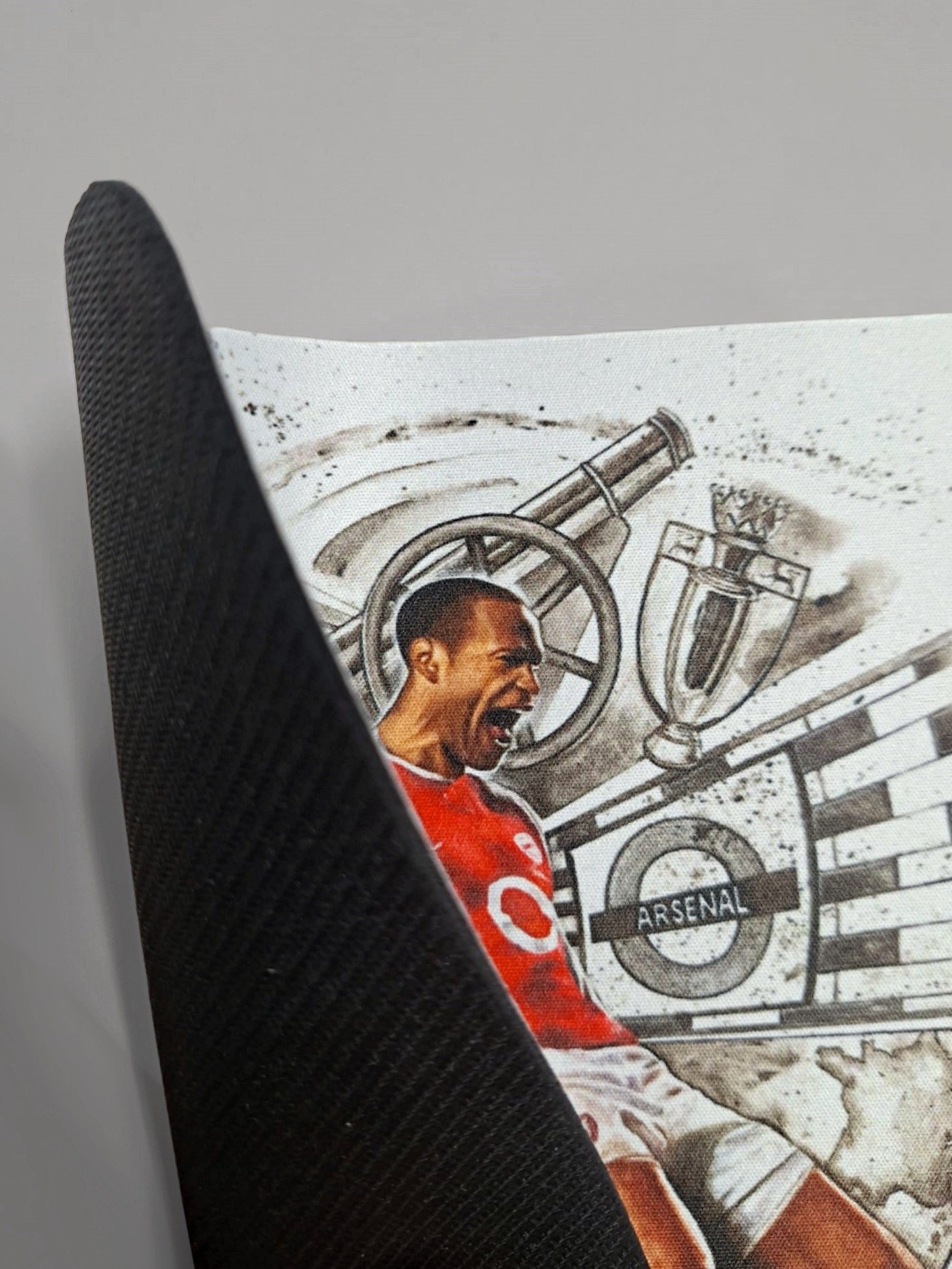Thierry Henry Arsenal Mousemat – Hand-Drawn Football Print Mousepad for Arsenal Fans product image (4)