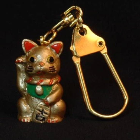 Maneki Neko Luck Cat Keychain - Gold Color Japan Charm product image (1)