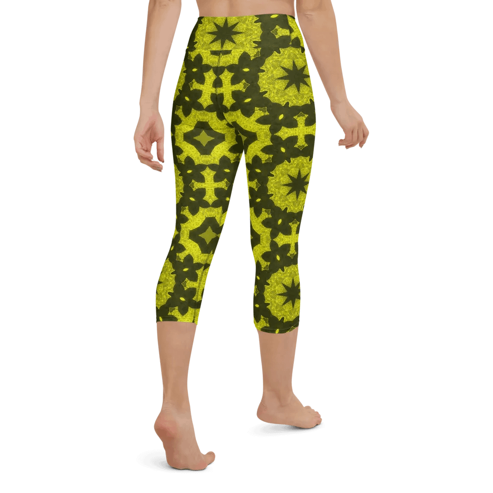 Mandala Octagon Capri Leggings product image (6)