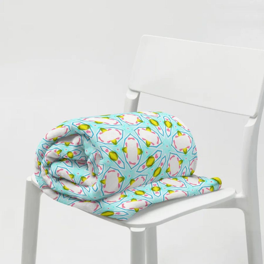 Colorful Diamond & Heart Throw Blanket product image (9)