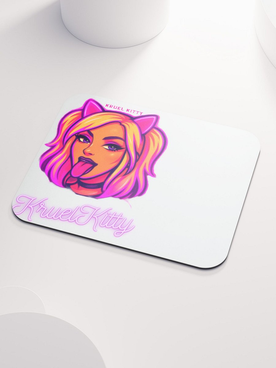 Kitty loves the mouse product image (3)
