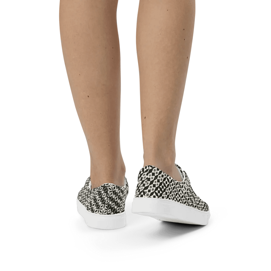 Bold Black And Beige product image (6)
