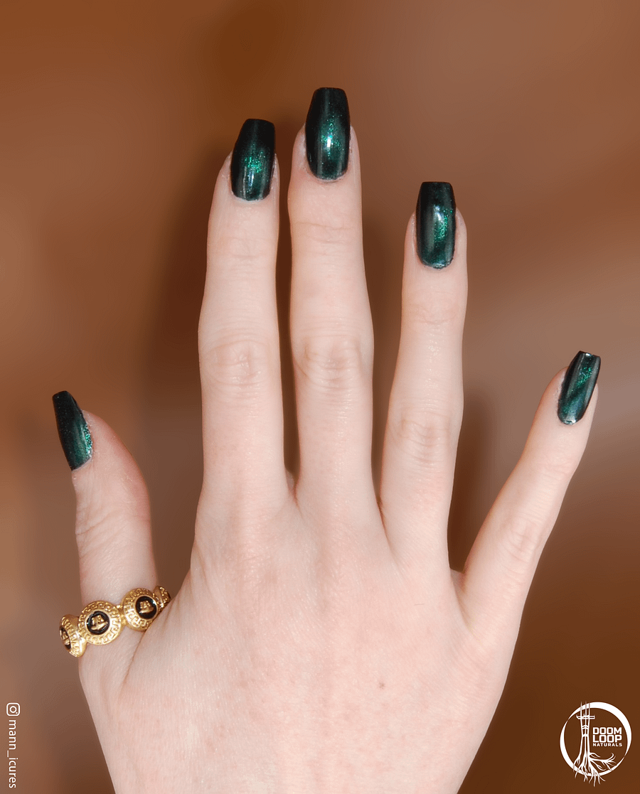 MEDUSA'S LAMENT - Black and Green Magnetic Nail Polish product image (3)