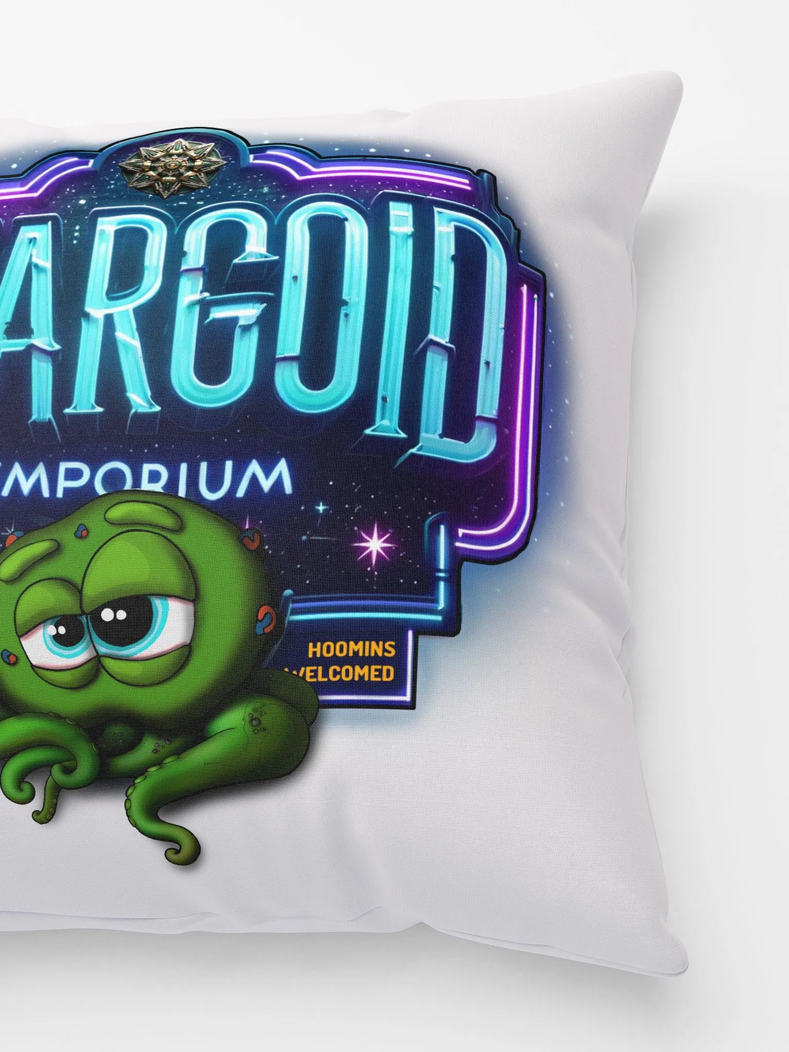 Special Collector's Edition Goid Pillow product image (3)