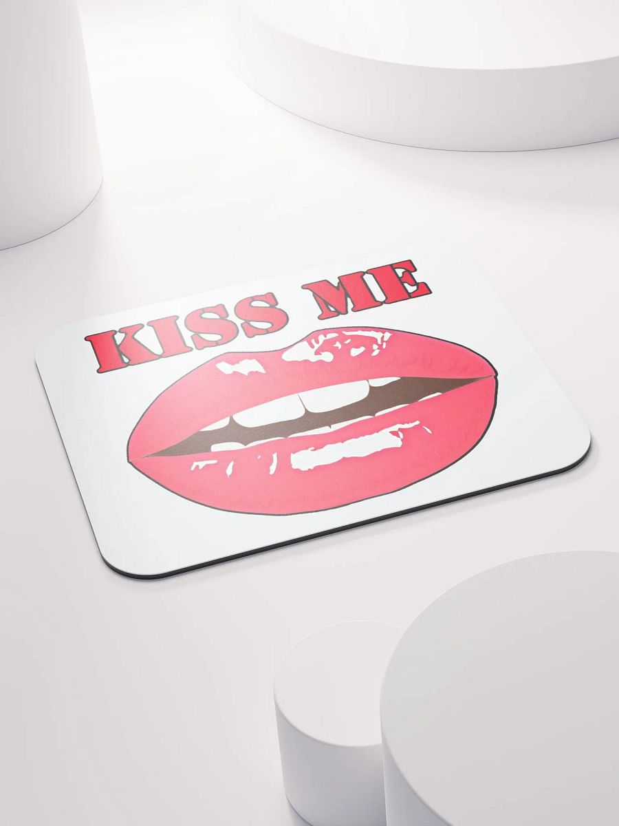 KISS ME product image (4)