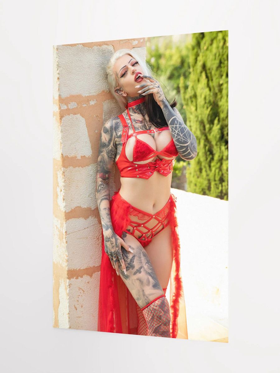 Red Goddess product image (3)