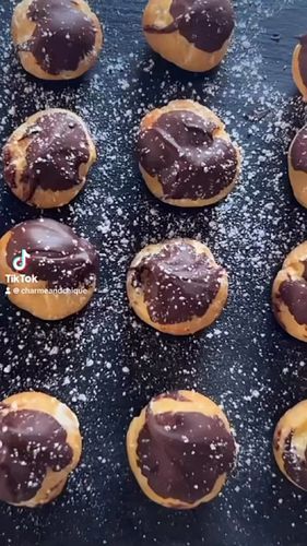 My Choux pastry Masterclass is out- and FREE!

Learn to make the perfect pastry that turns into cream puffs, beautiful swans ...