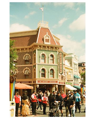 After almost 30 years @mollyweedsley2.0 finally convinced me it was time to go to Disneyland 🎠 After spending three 12+ hour ...