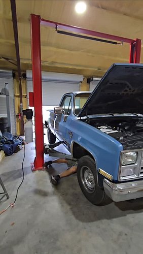 🌊 What's your favorite part of Cruisin' The Coast? 🤔 Ours is invading someone else's shop and rebuilding a 4L80E! 🤘😎 #cruisin...