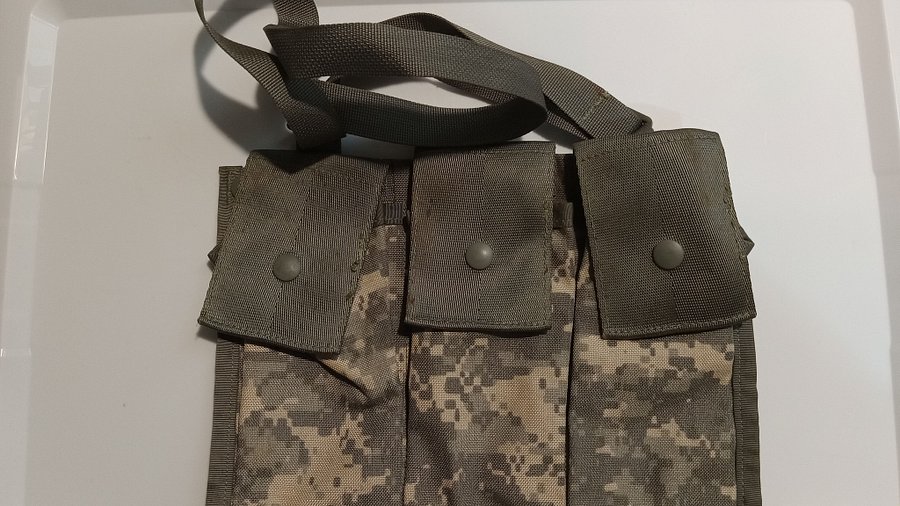 Surplus M4 / M16 Mag Pouch product image (1)