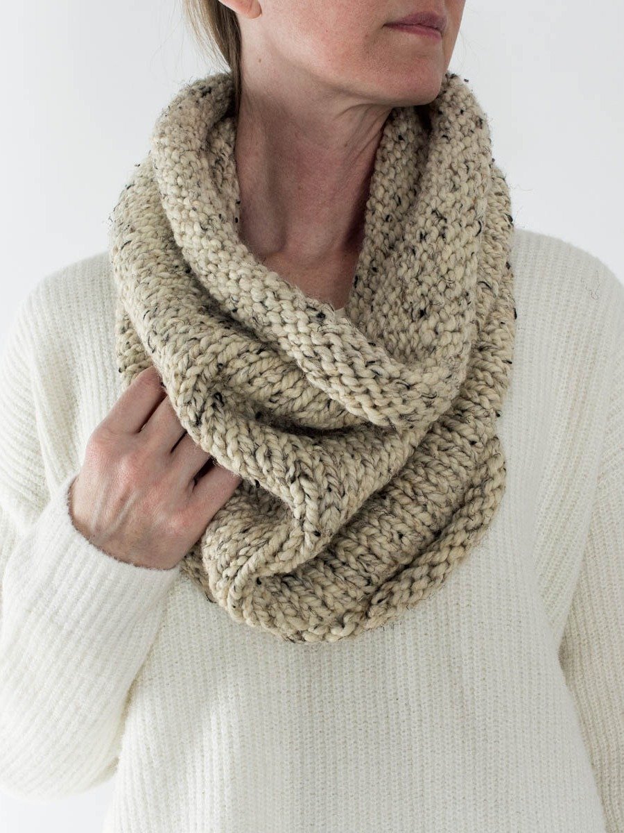 Easy Chunky Knit Cowl Pattern - Letting Go product image (1)