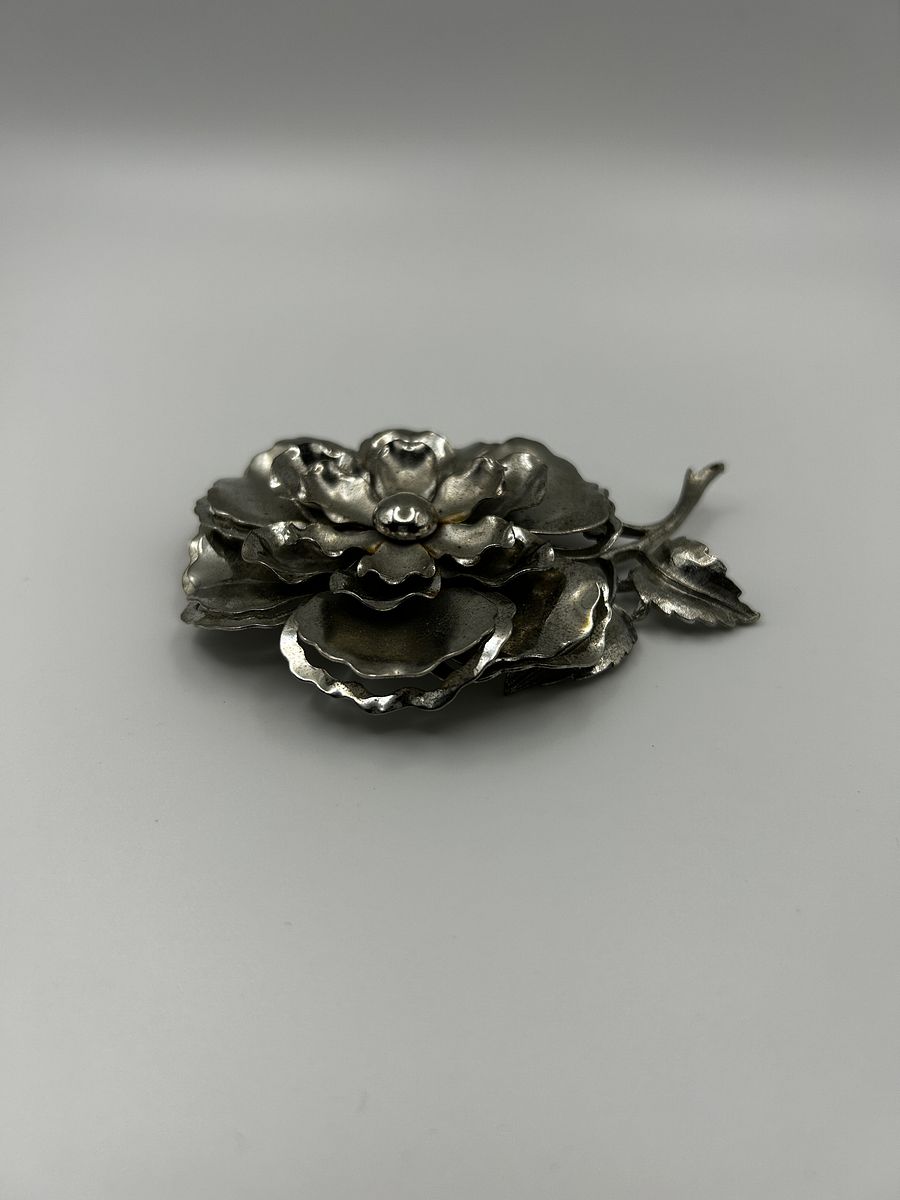 Vintage Silver Tone Layered Large Flower Brooch product image (5)
