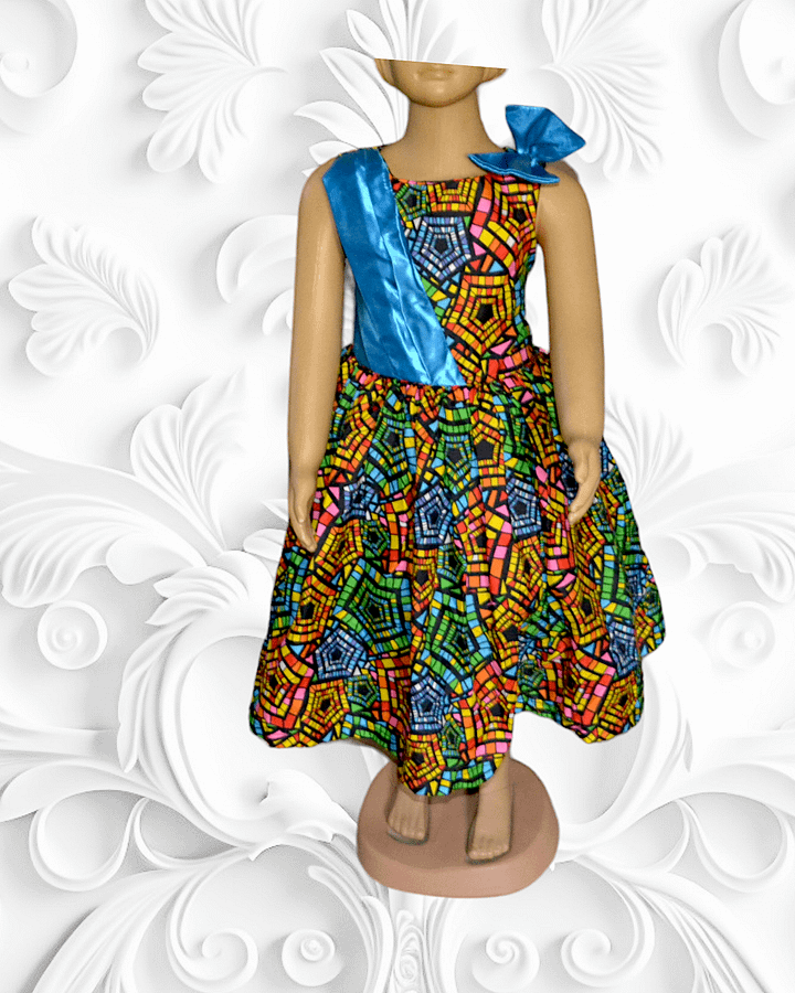 Side plaits Short gown 6-7 years product image (1)