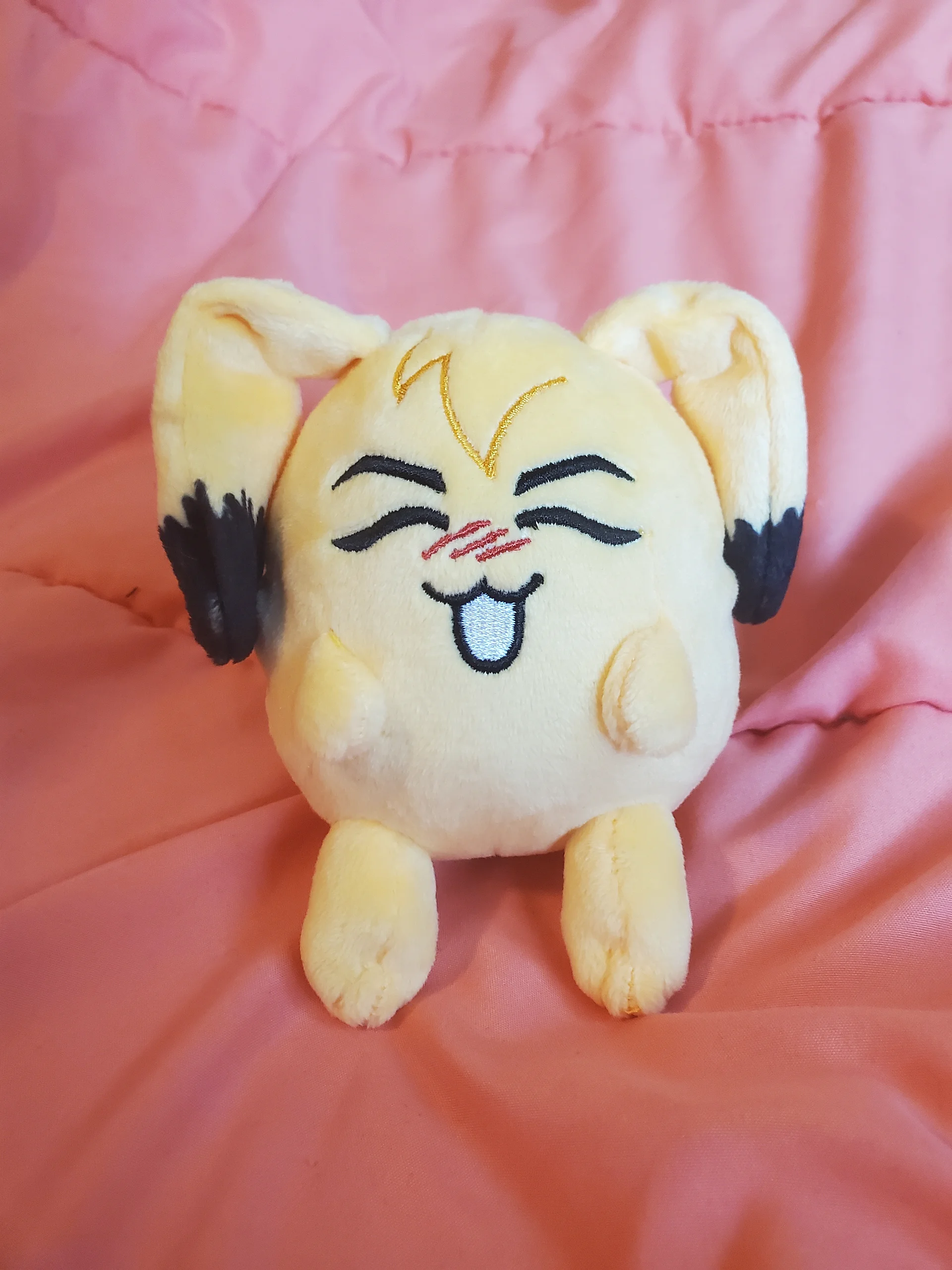Huevo (Rouvere) Plushie product image (1)