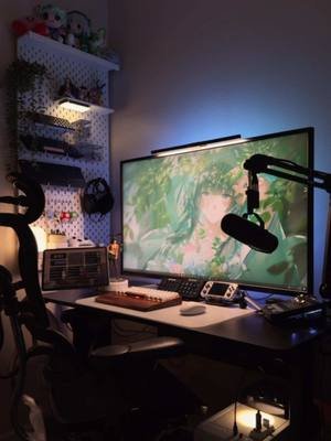 Happy Friday! What are the weekend plans? I’m tryna stay home, catch up on content creation, and chill at the desk 😌 Also switched back to SDR—feels easier to grade footage properly. For more content like this, follow @giosgearguide and explore giosgearguide.com for gear reviews, tech tips, creator tools, resources, and more. 🏷️: desk setup, content creator, sdr vs hdr, cozy vibes, video editing, weekend plans, home setup, ambient lighting, creator workspace, productivity zone, content grind, editing workflow #desksetup #pcsetup #gamingsetup #cozygamingsetup #cozydesk #ambientlighting #deskinspo #fyp 