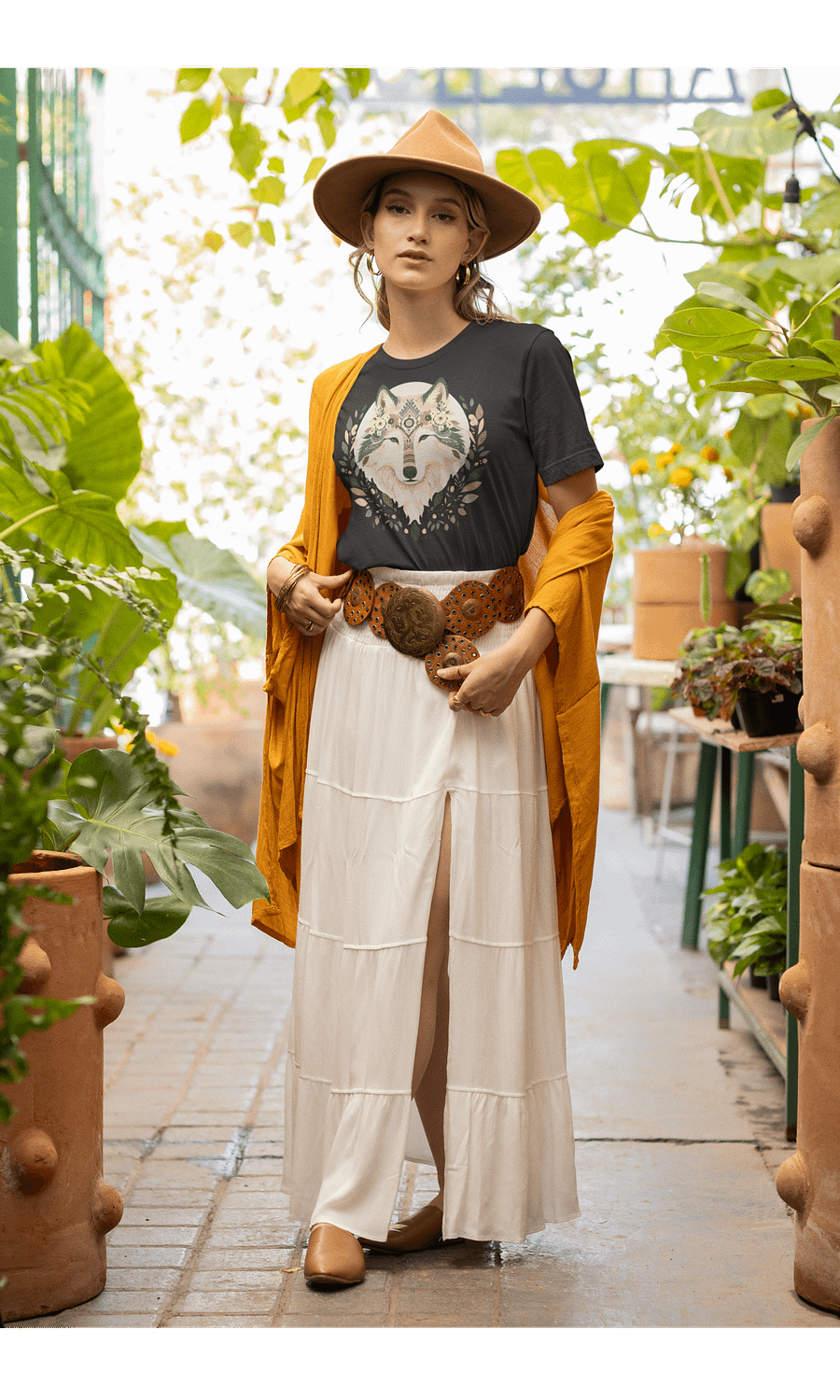 Mystic Wolf Laurel - T shirt product image (1)