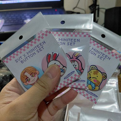 Hey, fellow CARATS!

I still have a lot of extra stocks from last weekend's event! Let me know in the comments if you want to...
